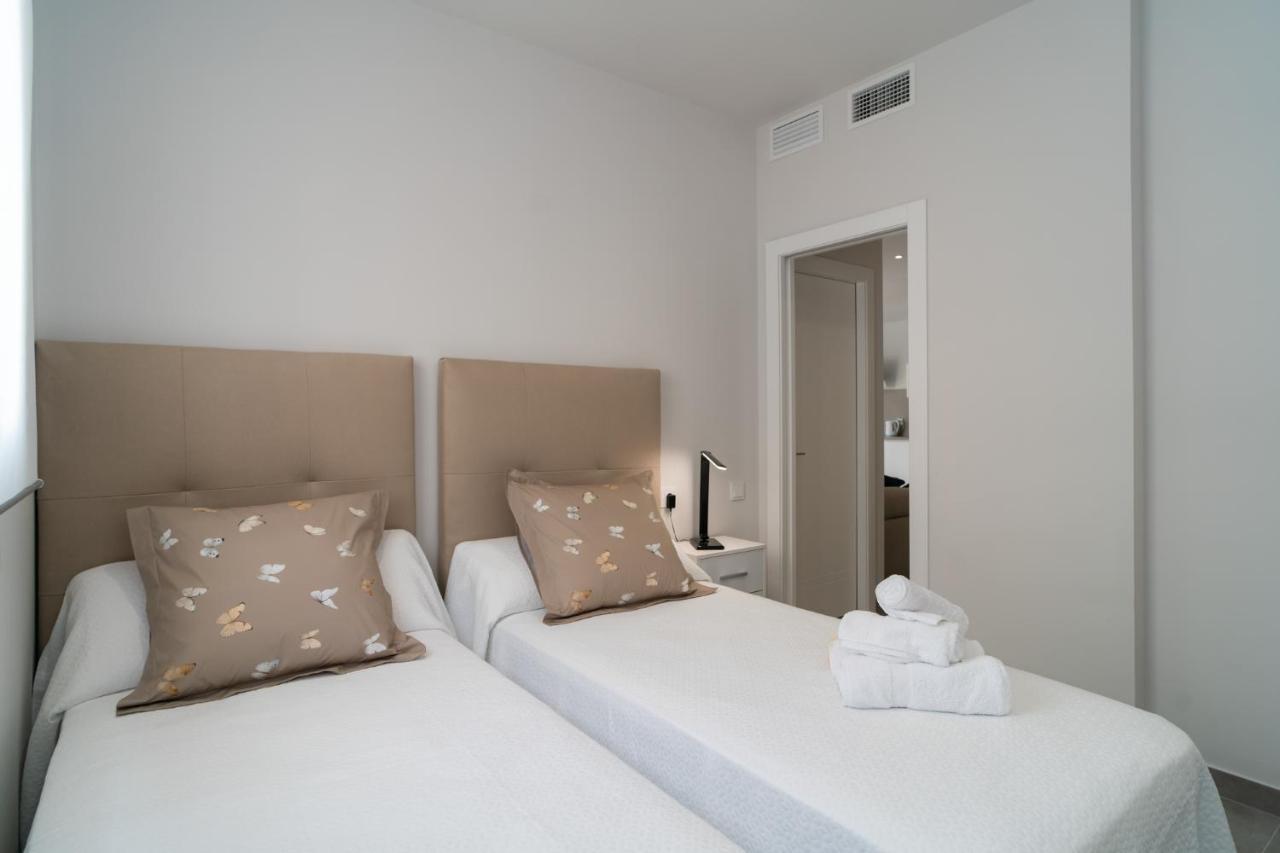 Aac Malaga - Apartamento Con Terraza, Muy Amplio, Totalmente Equipado, Cerca Del Centro Y Nuevo! מראה חיצוני תמונה